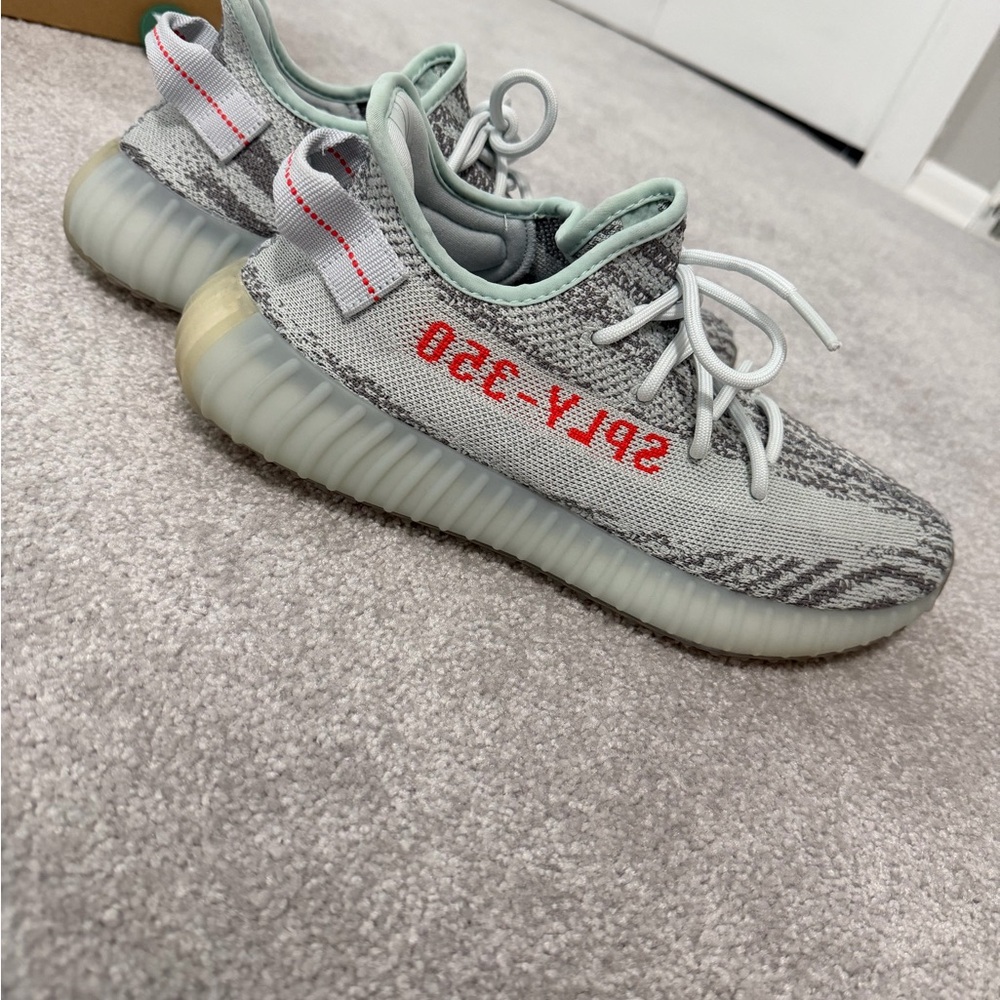 Adidas Yeezy Boost 350 V2 “Blue Tint” Size 9.5 Worn Once - Picture 3 of 9